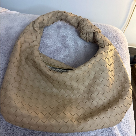 Urban Expressions Handbags - Urban Expressions The Vanessa Woven Knotted Hobo Bag